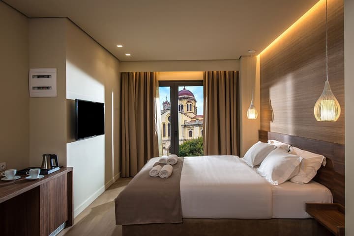 Metropole Urban Hotel