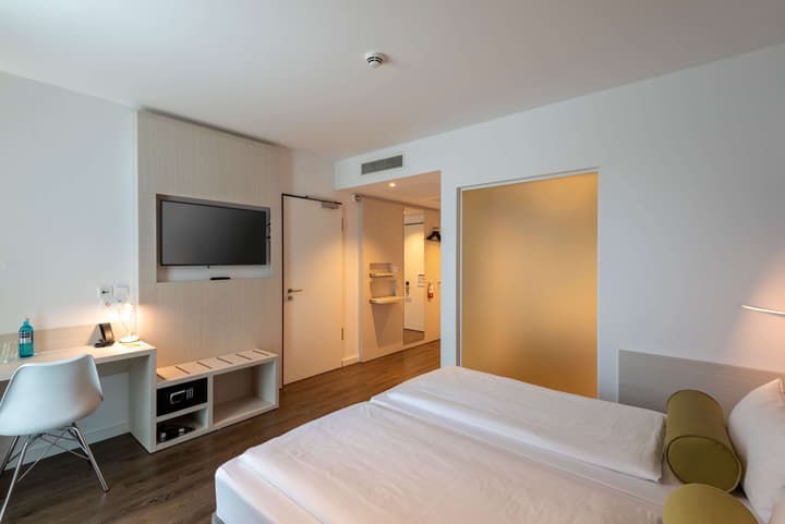 Super 8 by Wyndham Dresden