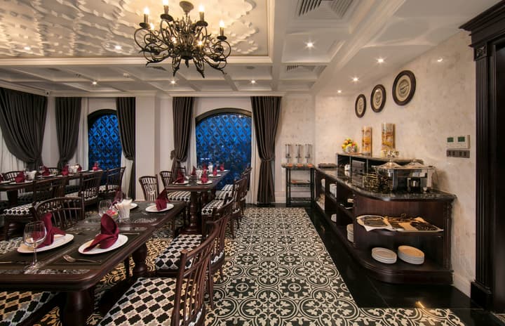 Canary Hanoi Hotel