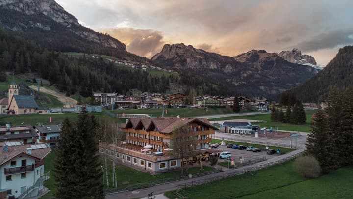 X Alp Hotel