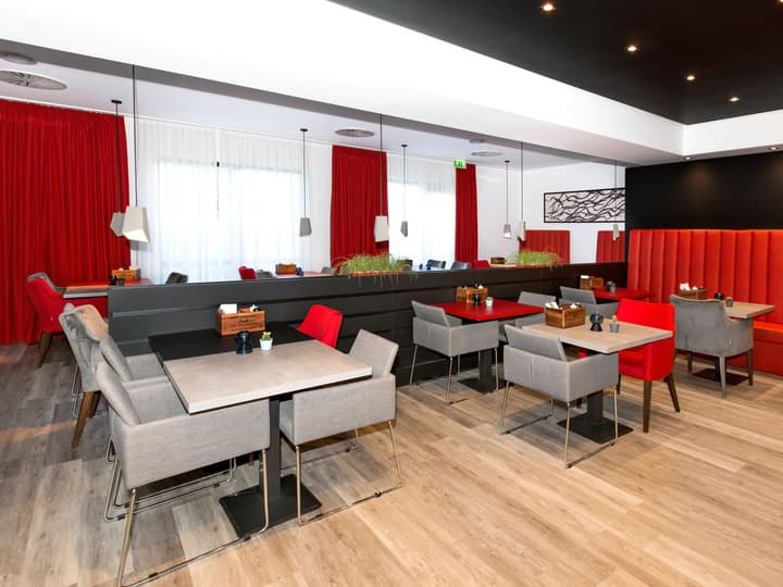 DORMERO Hotel Zürich Airport