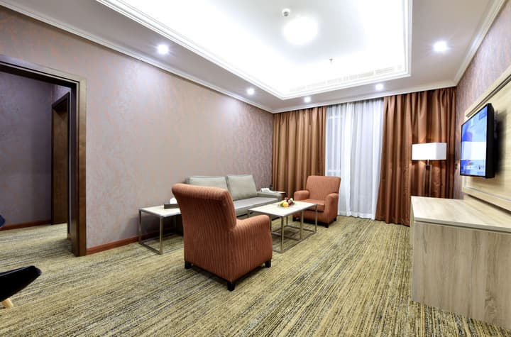 Iridium 70 Hotel