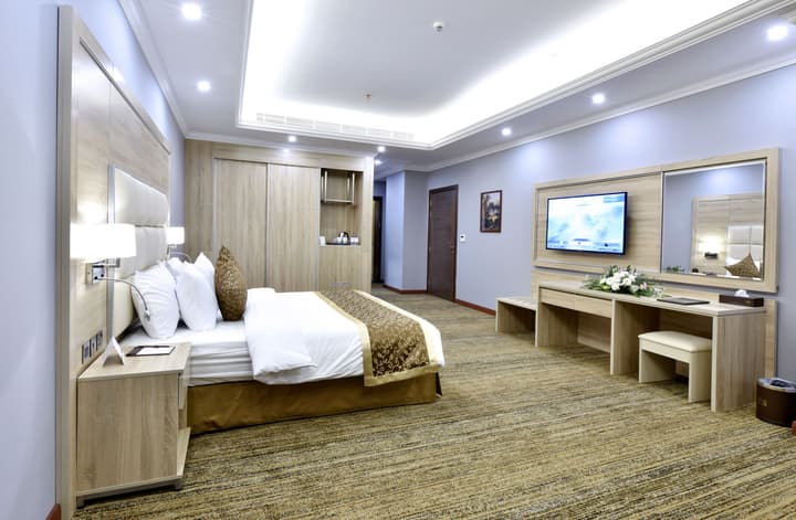 Iridium 70 Hotel