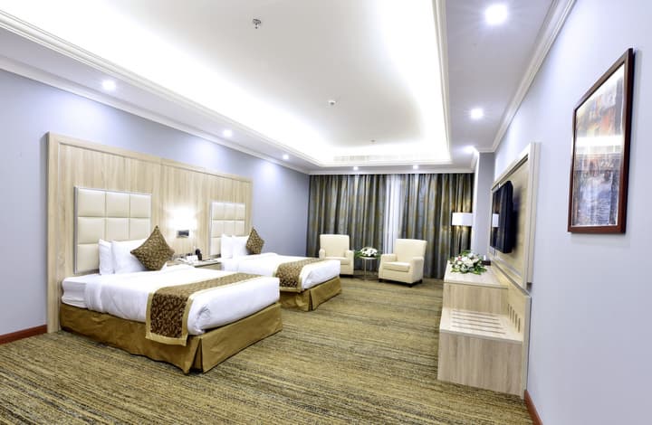 Iridium 70 Hotel