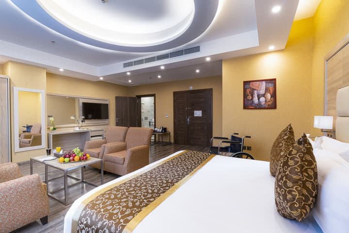 Iridium 70 Hotel