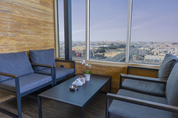 Iridium 70 Hotel