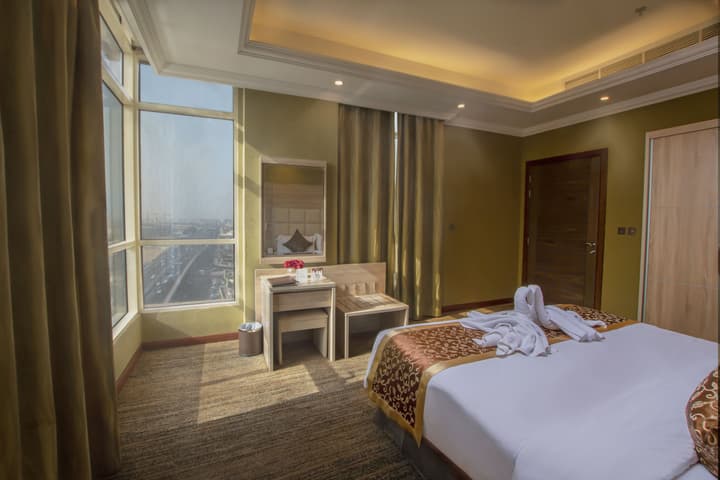 Iridium 70 Hotel