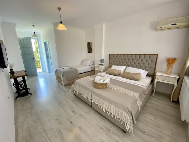 Alasonya Otel Alacati by Lamira