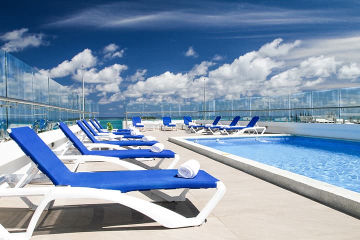 Azure Lofts & Pool Hotel