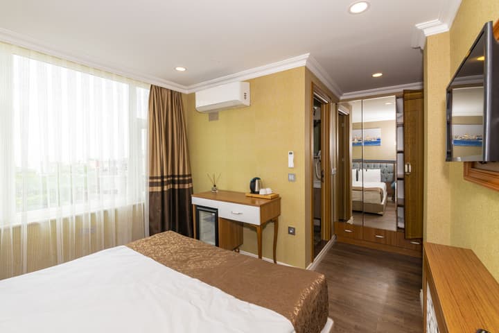 GoldenSand Hotel