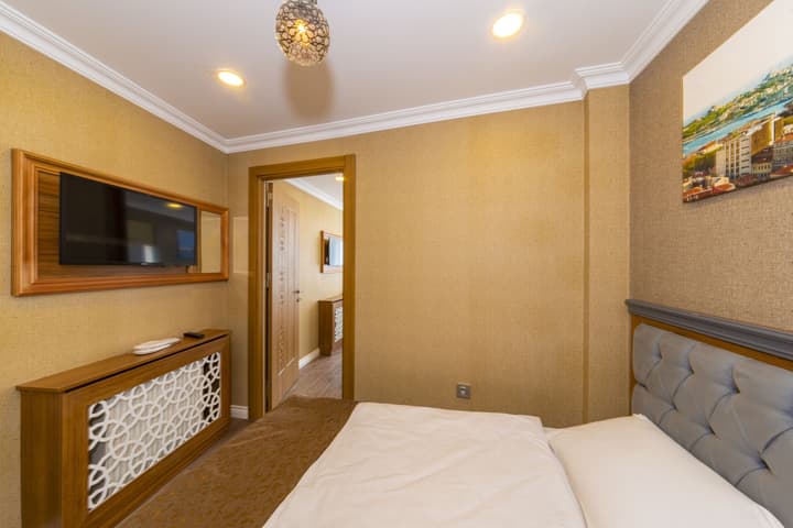 GoldenSand Hotel