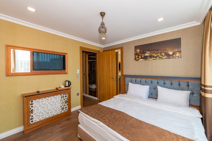 GoldenSand Hotel