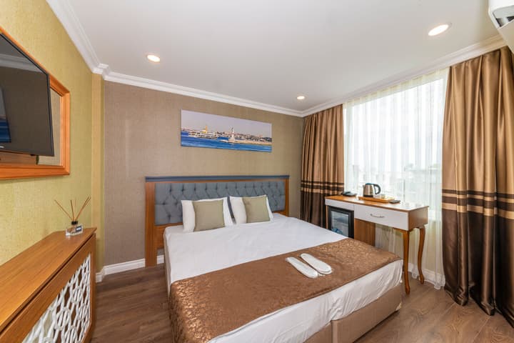 GoldenSand Hotel