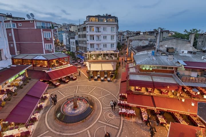 GoldenSand Hotel