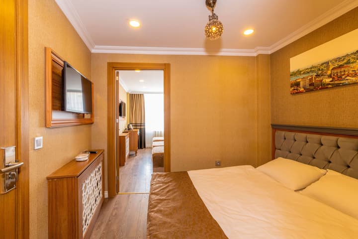 GoldenSand Hotel