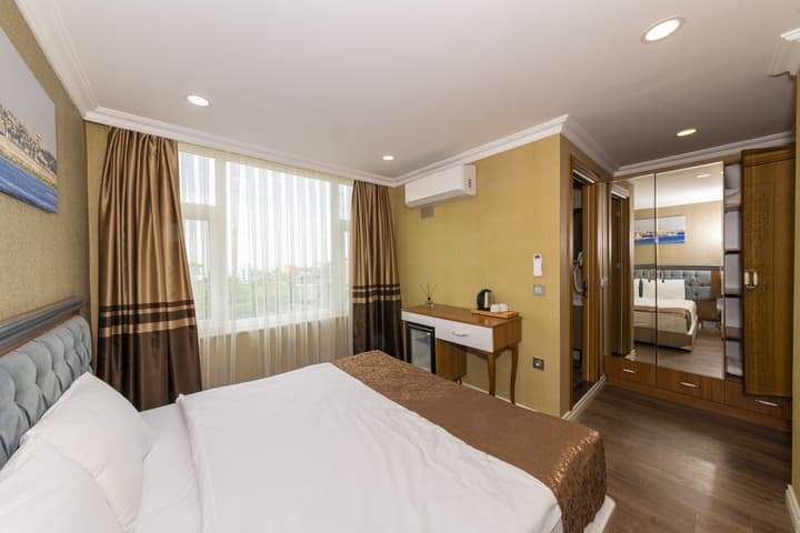 GoldenSand Hotel