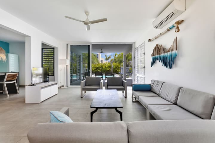 Delfins Residences
