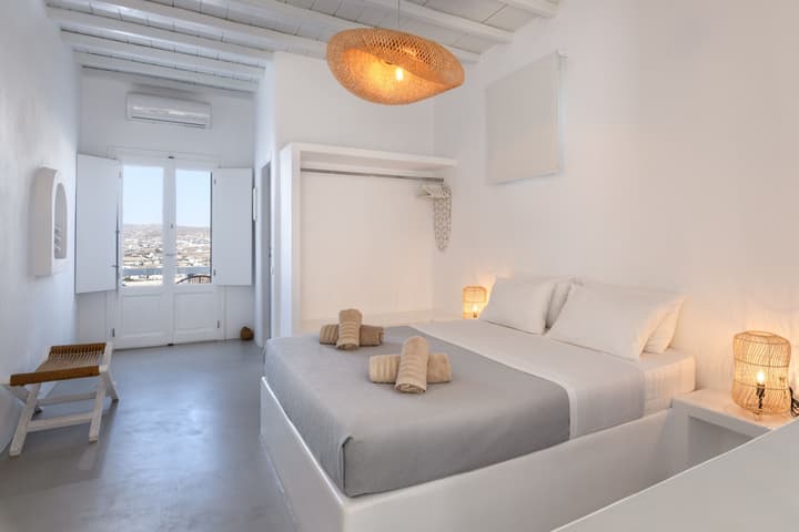 Mykonos Supreme Comfort Suites & Villas