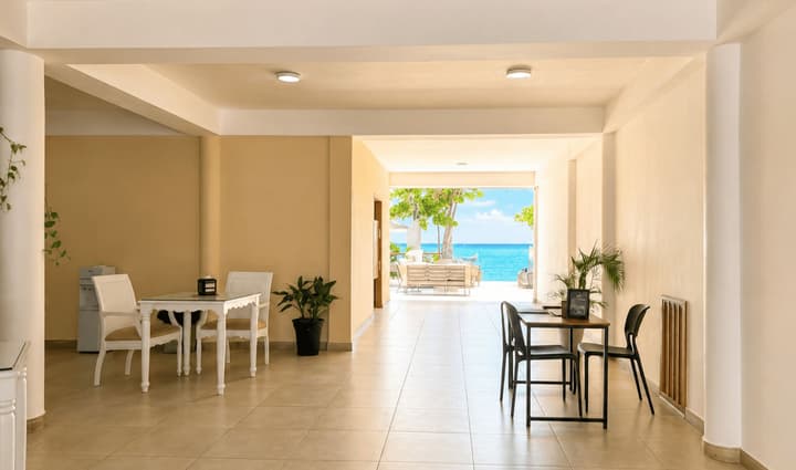 Hotel Checkin El Cortecito Beach