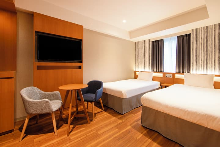 karaksa hotel grande Shin-Osaka Tower