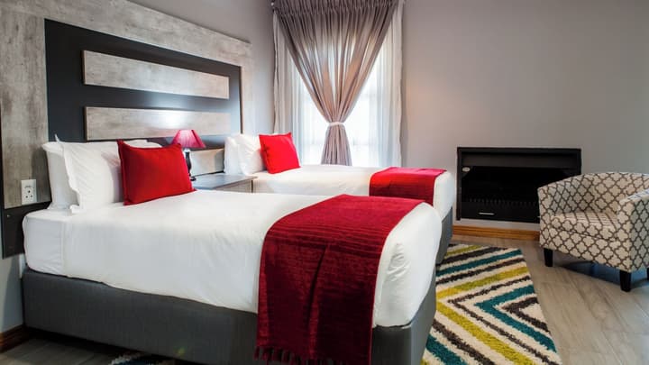 Sagwadi Hotel