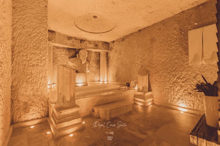 Nino Cave Suites