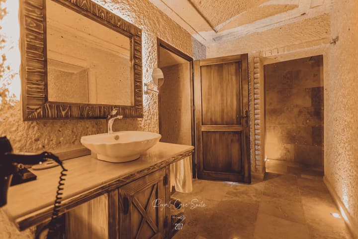 Nino Cave Suites