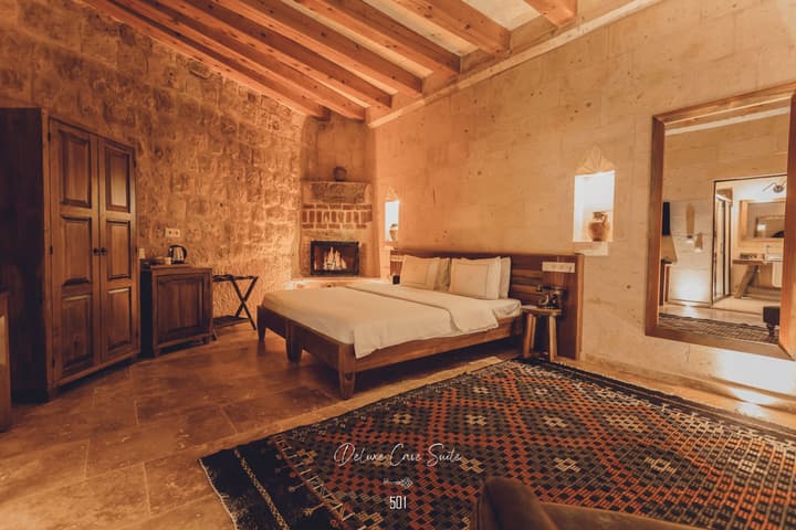 Nino Cave Suites