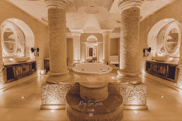 Nino Cave Suites