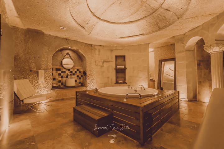 Nino Cave Suites