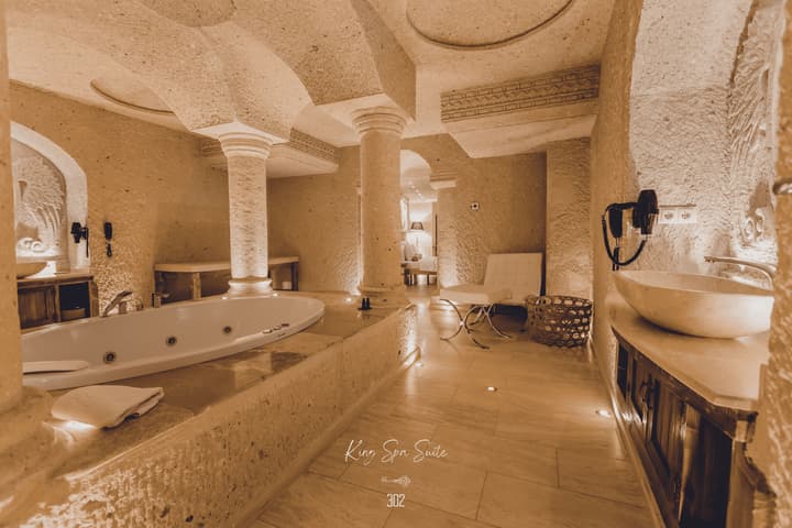 Nino Cave Suites