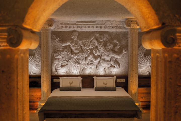 Nino Cave Suites