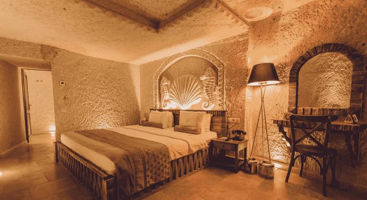 Nino Cave Suites