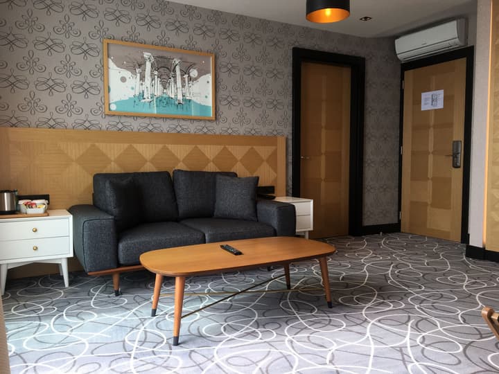 Four-G Hotel