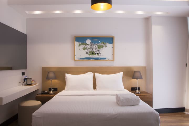 Four-G Hotel