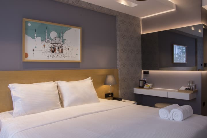 Four-G Hotel