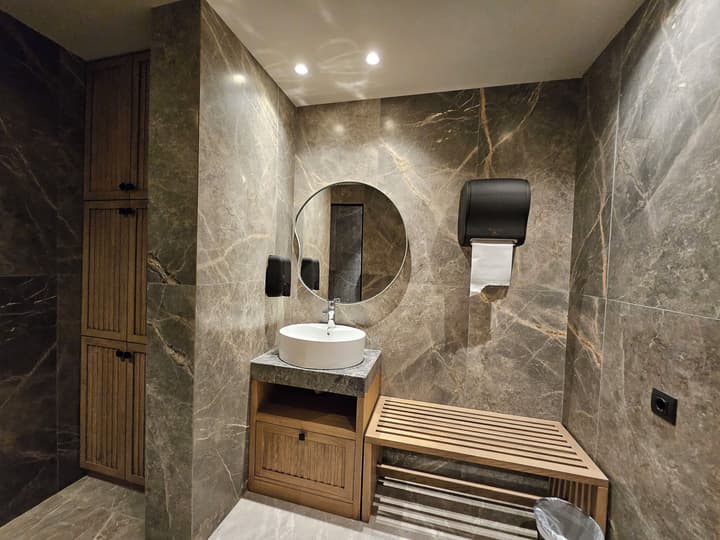 Petousis Hotel & Suites