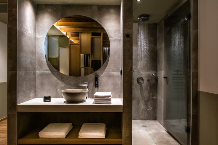 Petousis Hotel & Suites