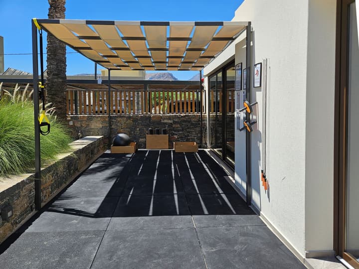 Petousis Hotel & Suites