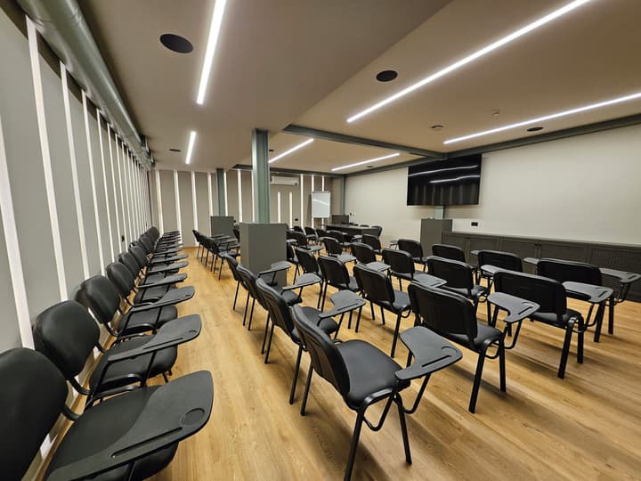 Petousis Hotel & Suites