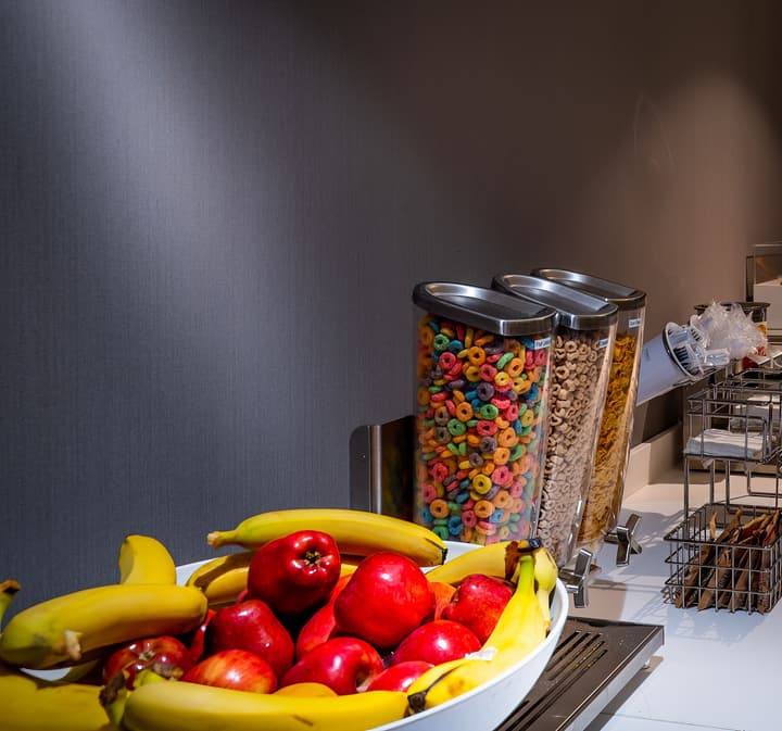 La Quinta Inn & Suites by Wyndham Times Square South