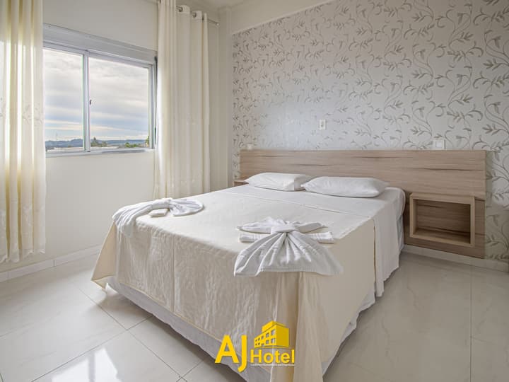 Aj Hotel