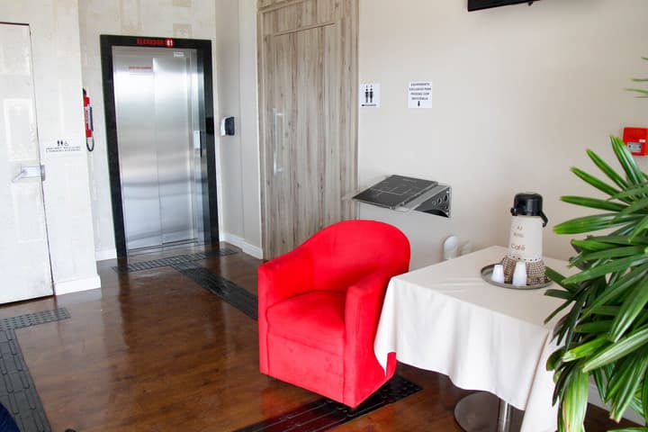 Aj Hotel
