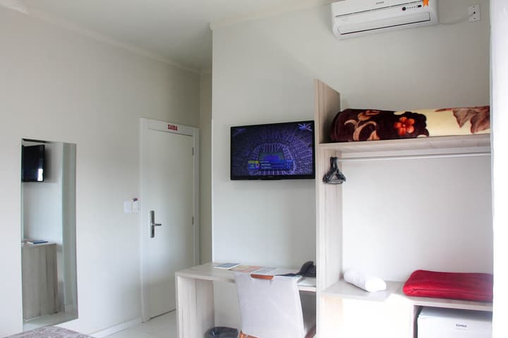 Aj Hotel