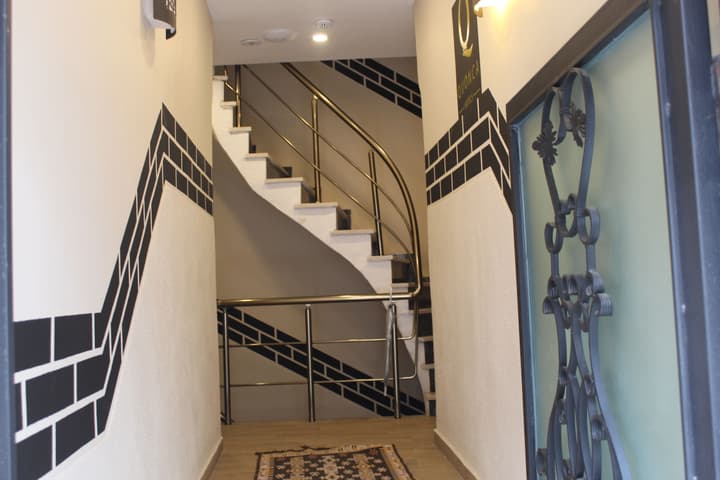 The Lola Hotel