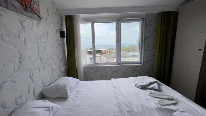 The Lola Hotel