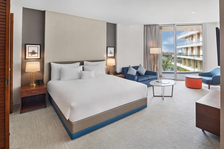 JA Lake View Hotel, Dubai