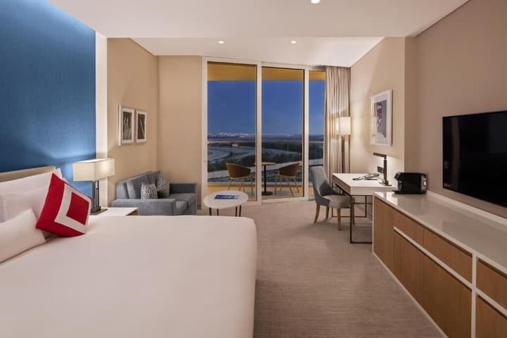 JA Lake View Hotel, Dubai