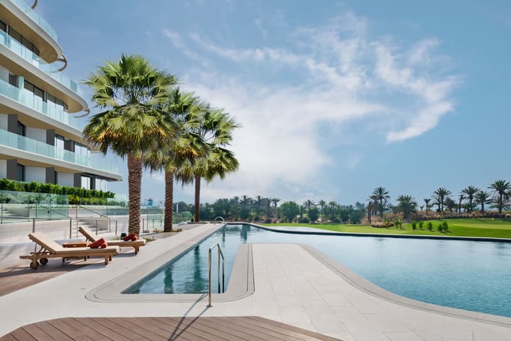 JA Lake View Hotel, Dubai