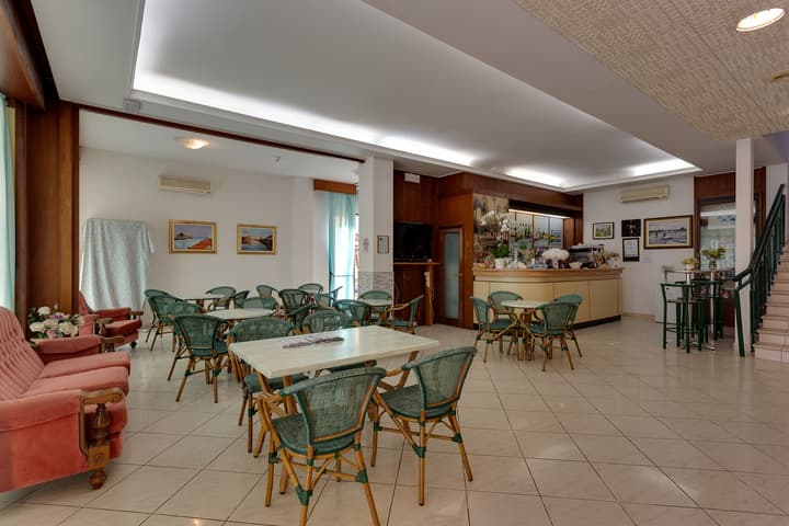 Gadames Hotel - Lunch on the Beach